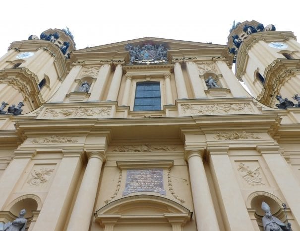 München_Theatinerkirche_Fassadendetail