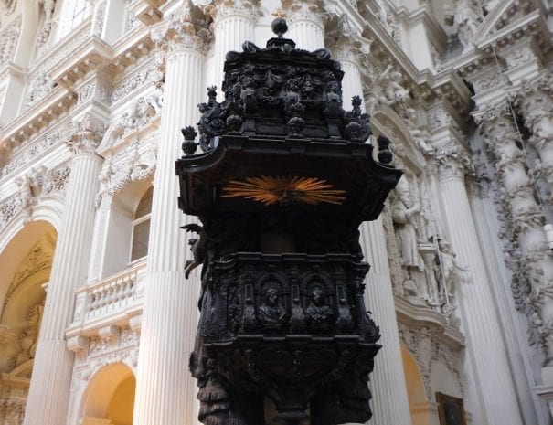 München_Theatinerkirche_Kanzel